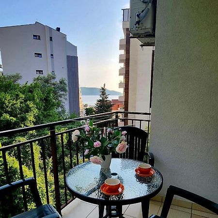 Bela Kuca Studio Apartments-Na Korak Do Mora-A Step To The Sea ラファイロヴィチ エクステリア 写真