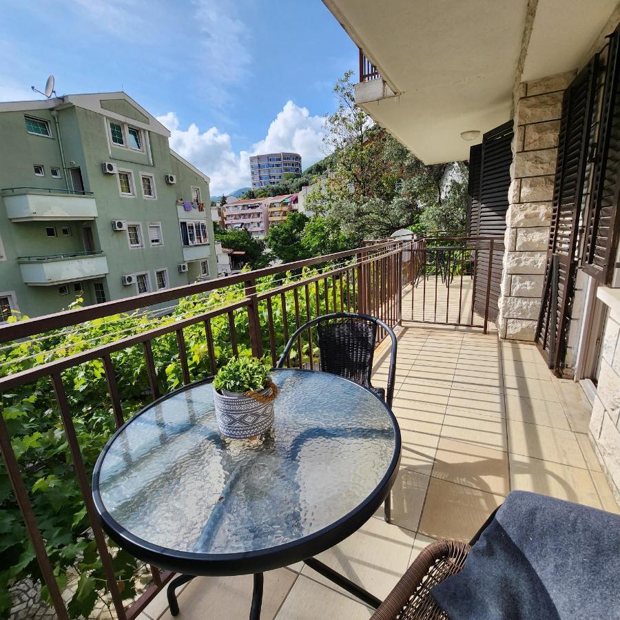 Bela Kuca Studio Apartments-Na Korak Do Mora-A Step To The Sea ラファイロヴィチ エクステリア 写真