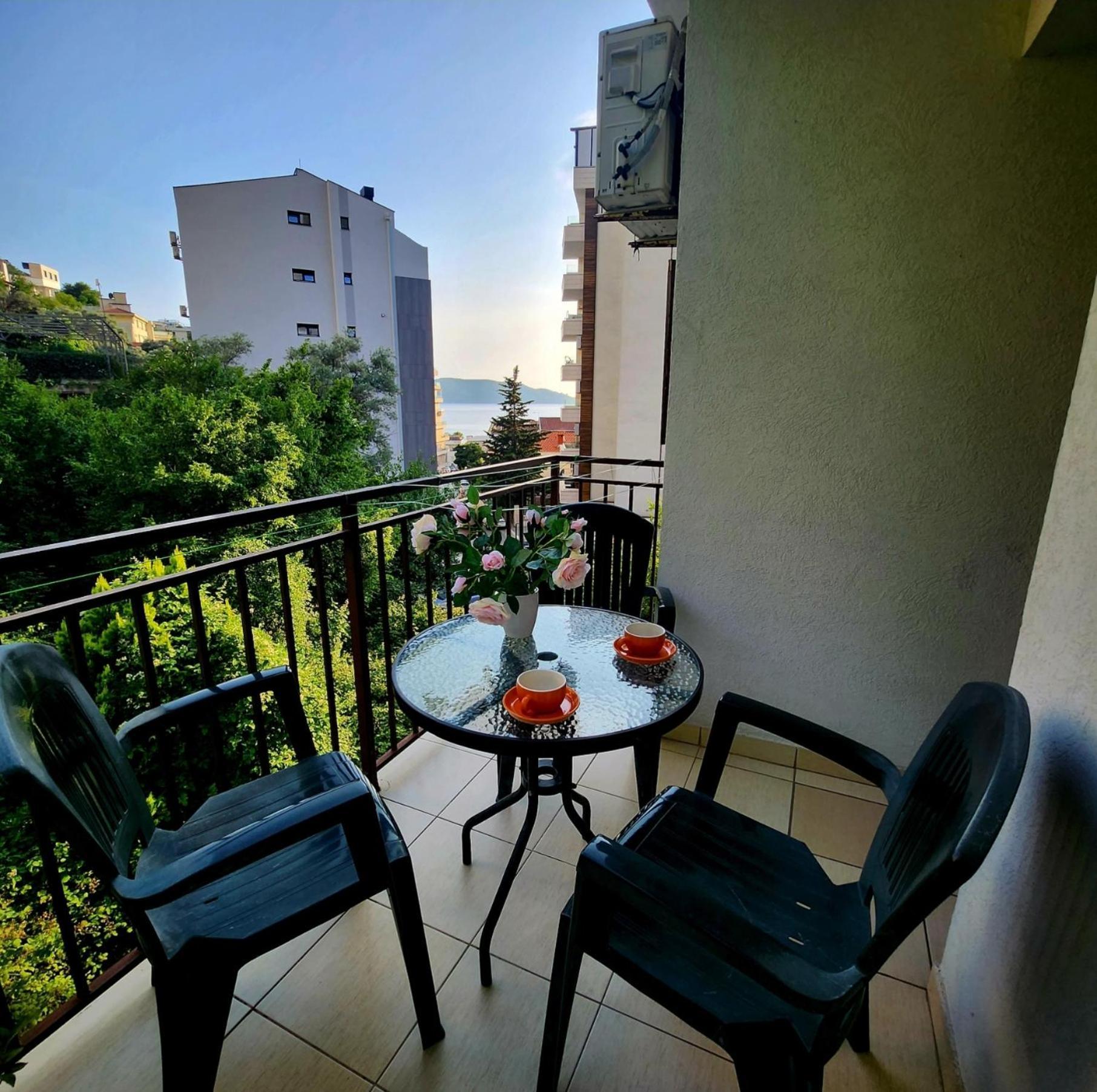 Bela Kuca Studio Apartments-Na Korak Do Mora-A Step To The Sea ラファイロヴィチ エクステリア 写真