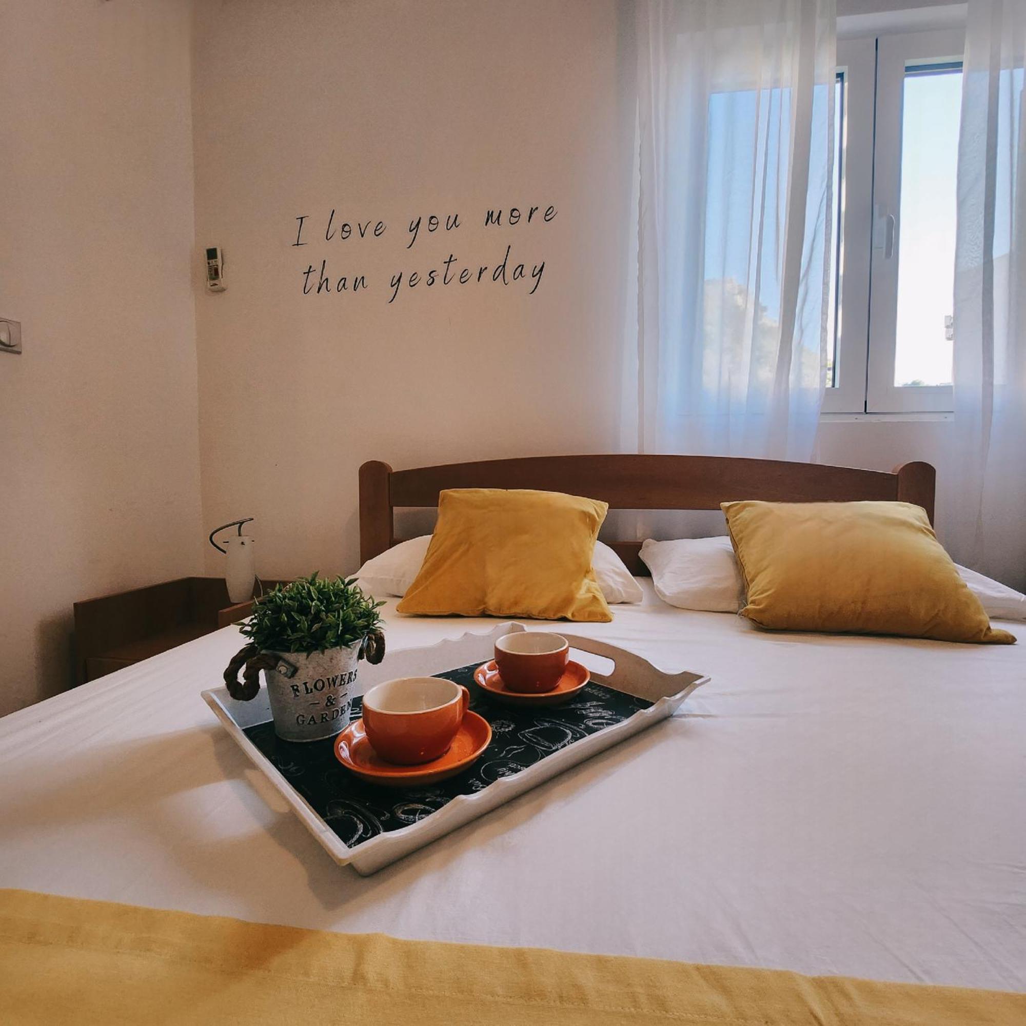 Bela Kuca Studio Apartments-Na Korak Do Mora-A Step To The Sea ラファイロヴィチ エクステリア 写真