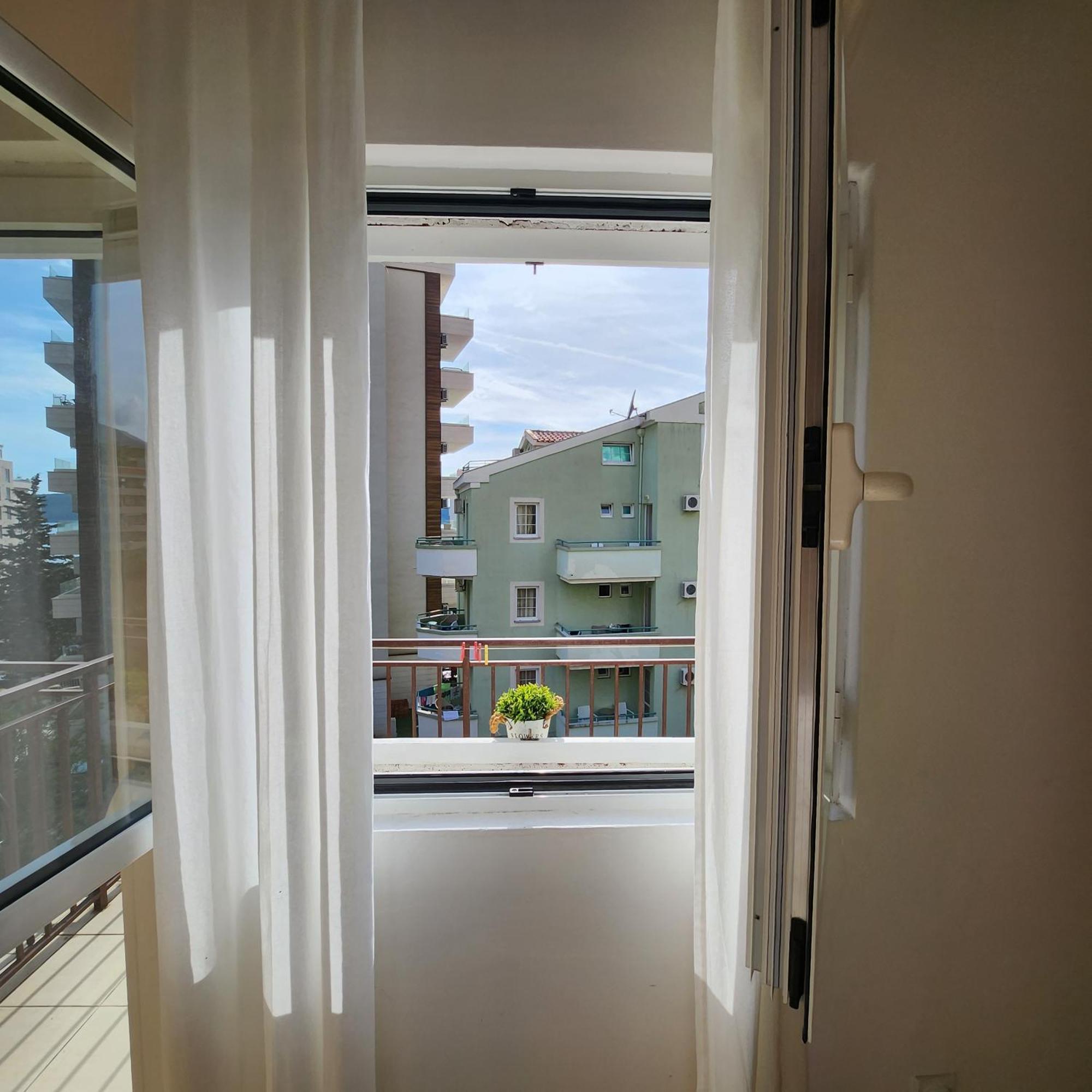 Bela Kuca Studio Apartments-Na Korak Do Mora-A Step To The Sea ラファイロヴィチ エクステリア 写真