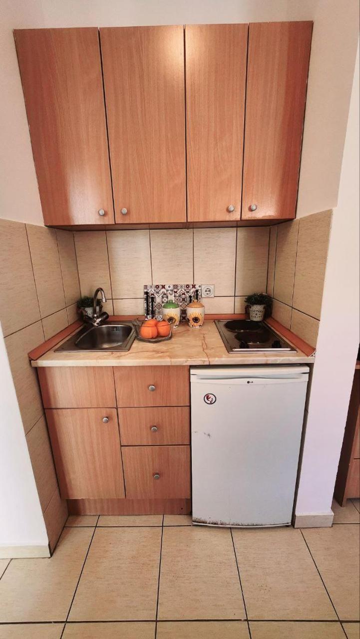 Bela Kuca Studio Apartments-Na Korak Do Mora-A Step To The Sea ラファイロヴィチ エクステリア 写真