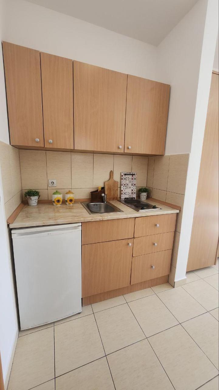 Bela Kuca Studio Apartments-Na Korak Do Mora-A Step To The Sea ラファイロヴィチ エクステリア 写真
