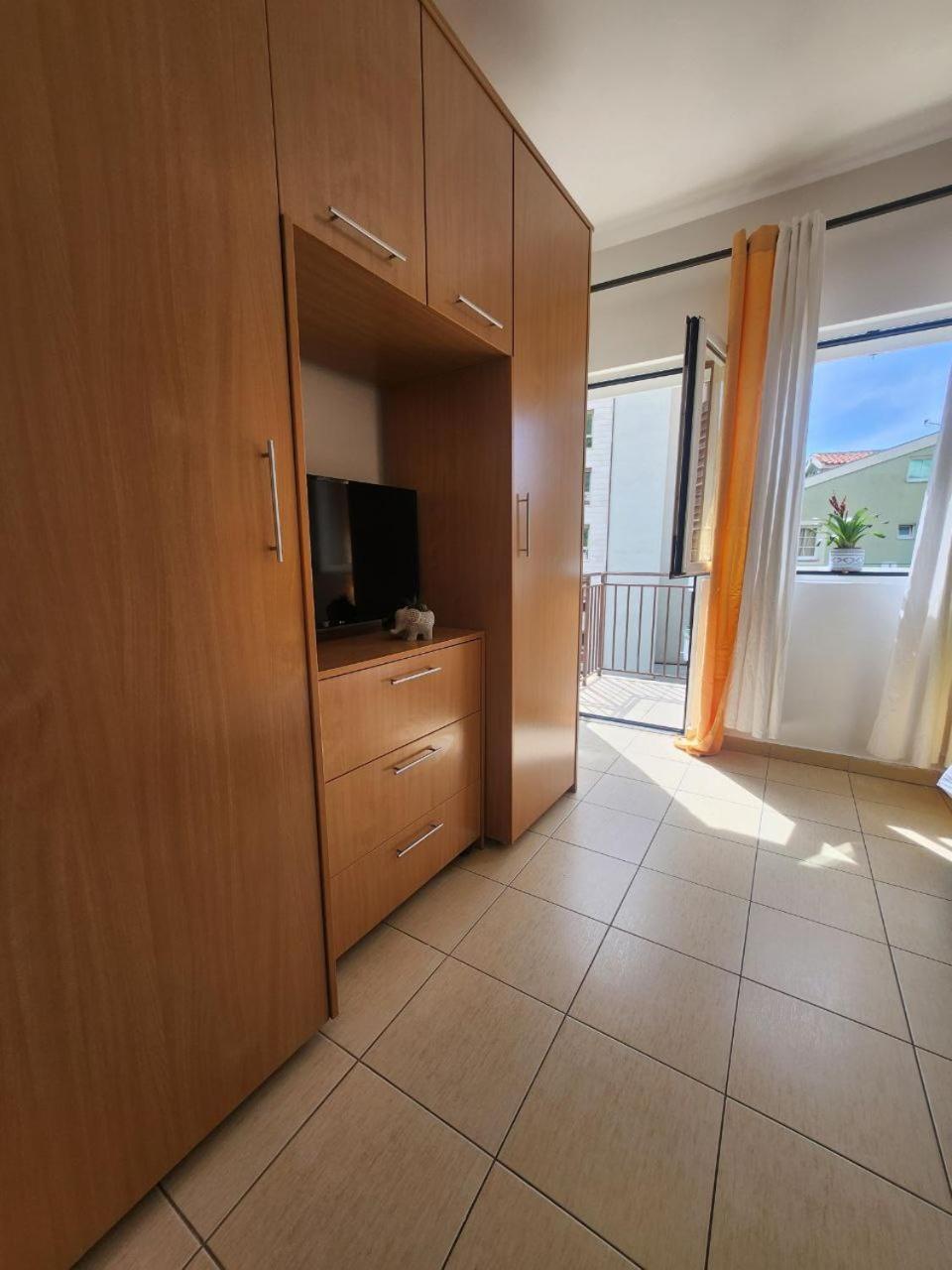 Bela Kuca Studio Apartments-Na Korak Do Mora-A Step To The Sea ラファイロヴィチ エクステリア 写真